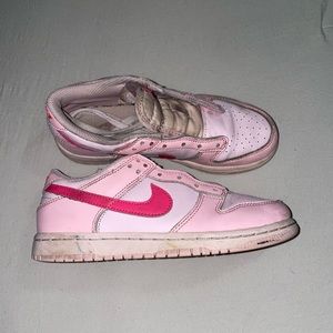 Nike pink dunks